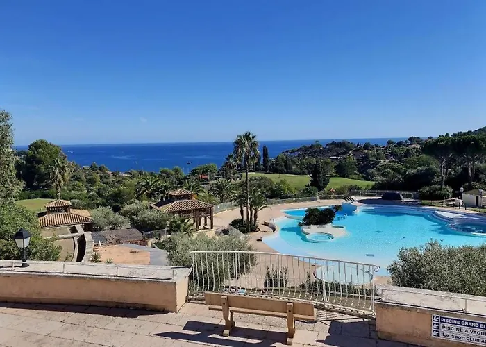 2 Pieces Climatise Terrasse Et Jardin Bella Cap Esterel Raphael Апартаменты Сен-Рафаэль