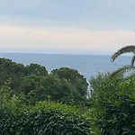 2 Pieces Climatise Terrasse Et Jardin Bella Cap Esterel Raphael Apartman Saint-Raphaël