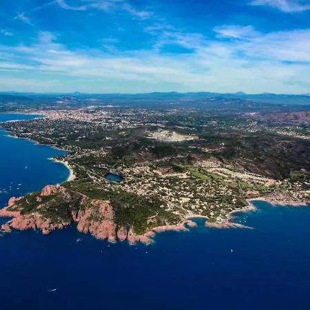2 Pièces Climatisé Terrasse Et Jardin Bella Cap Esterel Raphael Apartamento