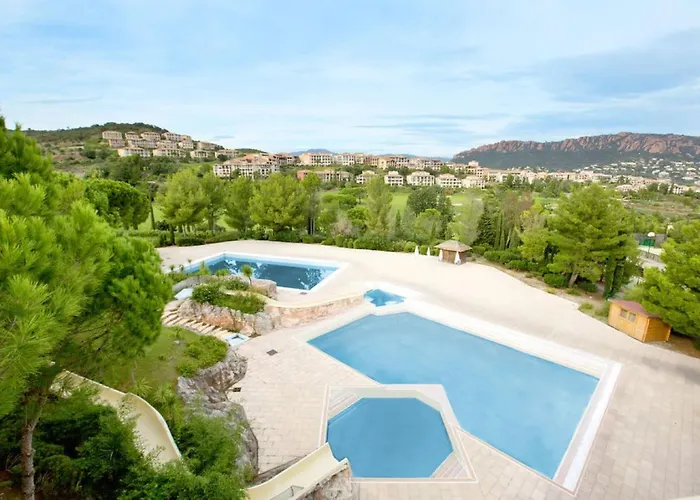 2 Pieces Climatise Terrasse Et Jardin Bella Cap Esterel Raphael Lejlighed